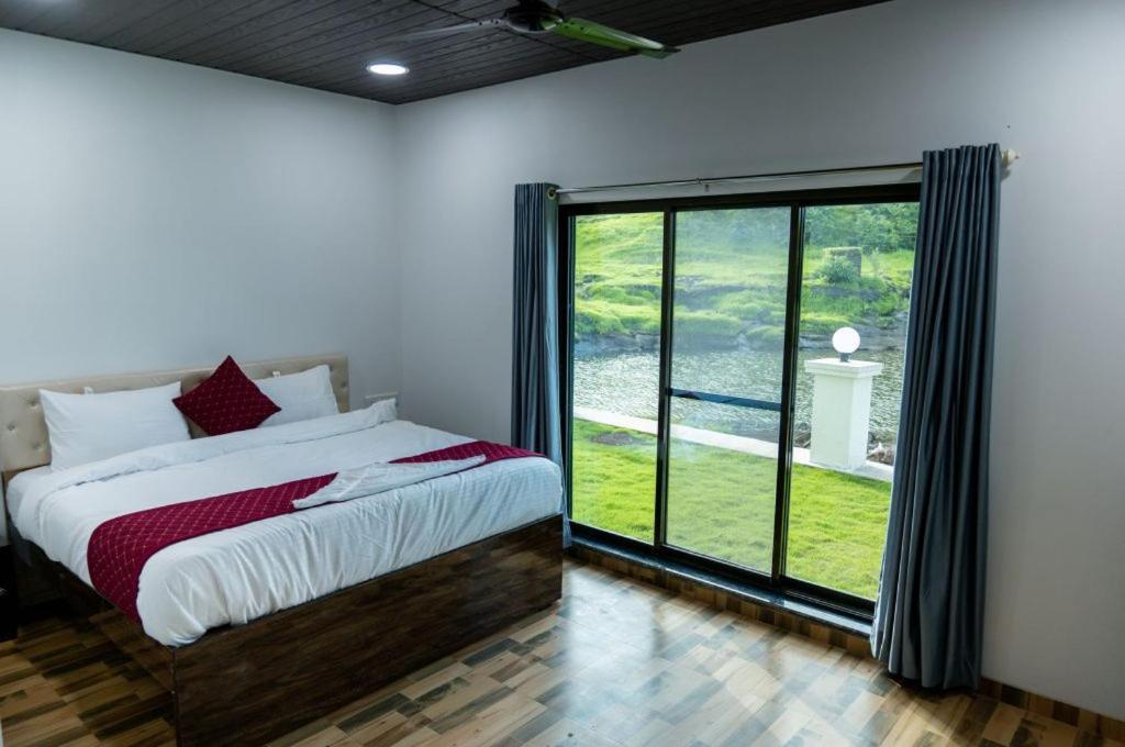 Mangozzz Magical World Hotel Panvel Exterior photo