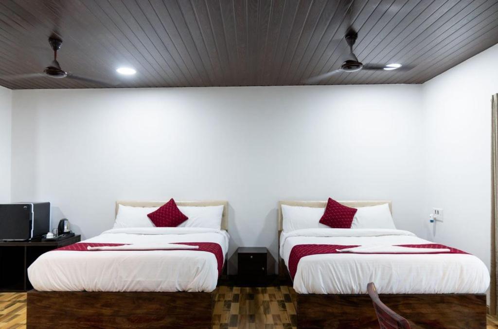 Mangozzz Magical World Hotel Panvel Exterior photo