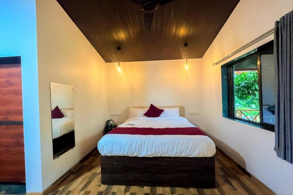 Mangozzz Magical World Hotel Panvel Exterior photo